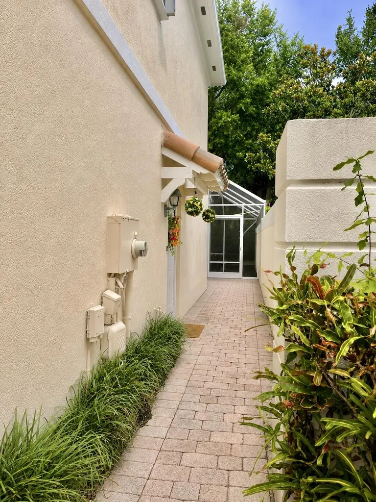 262 Fortuna Drive Palm Beach Gardens FL 33410