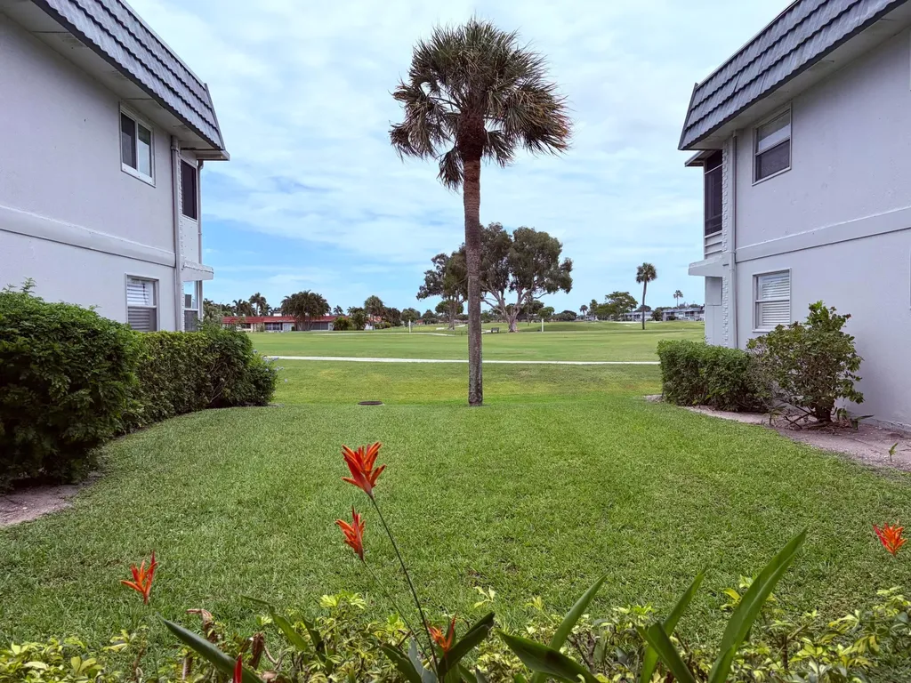 207 Tuscany D Delray Beach FL 33446