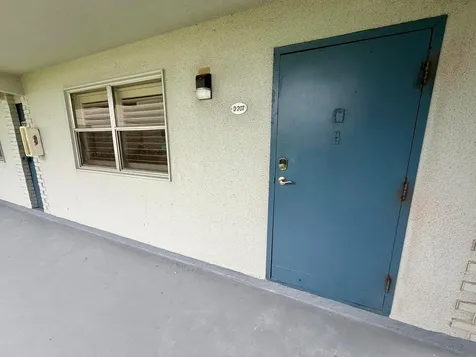 207 Tuscany D Delray Beach FL 33446