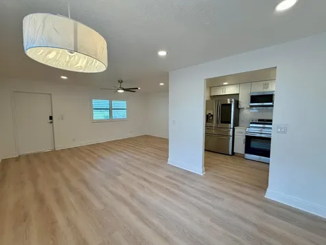 207 Tuscany D Delray Beach FL 33446