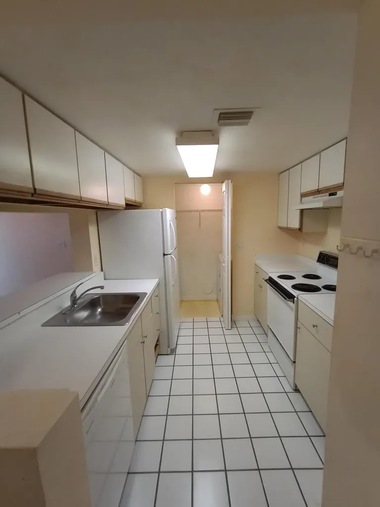 9901 Westview Drive Coral Springs FL 33076