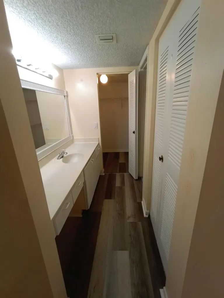 9901 Westview Drive Coral Springs FL 33076