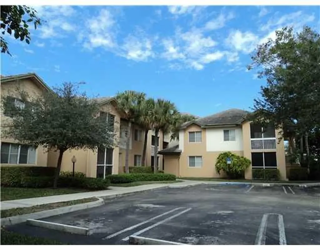 9901 Westview Drive Coral Springs FL 33076
