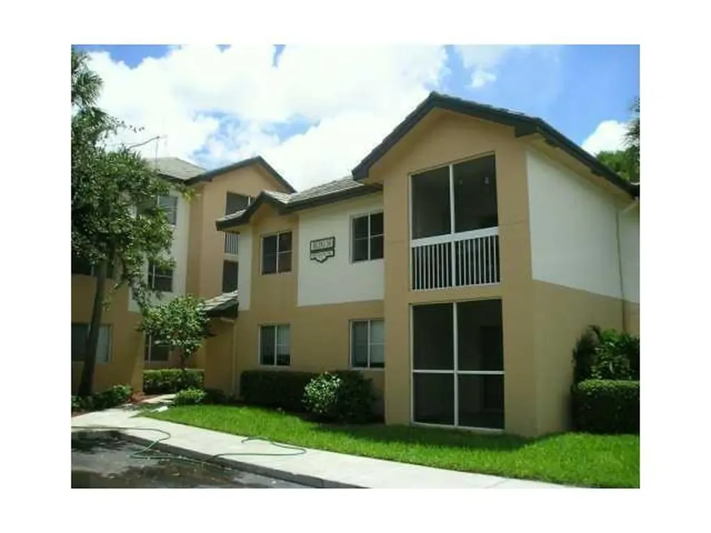 9901 Westview Drive Coral Springs FL 33076