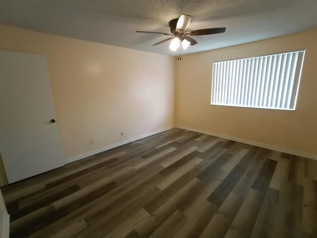 9901 Westview Drive Coral Springs FL 33076