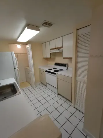 9901 Westview Drive Coral Springs FL 33076