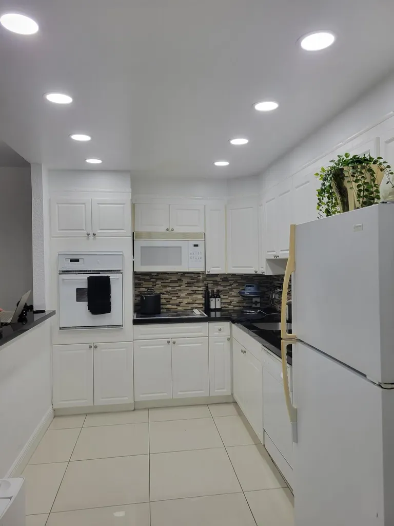 19370 Collins Avenue Sunny Isles Beach FL 33160