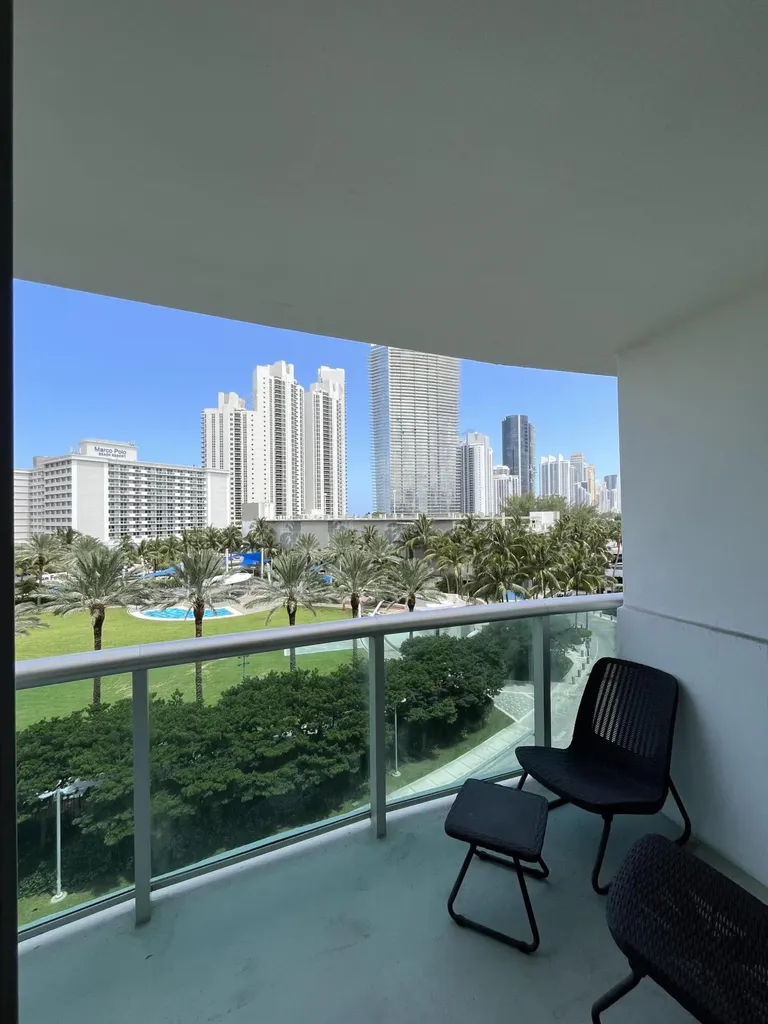 19370 Collins Avenue Sunny Isles Beach FL 33160