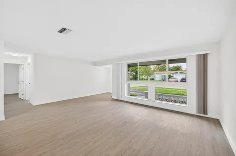 2241 SW 67th Lane Miramar FL 33023