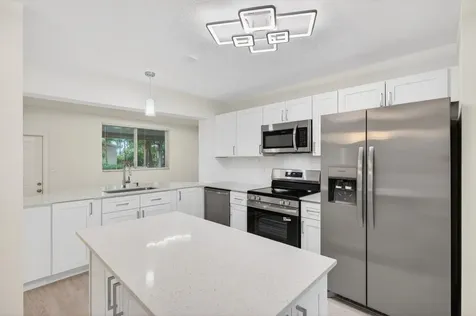 2241 SW 67th Lane Miramar FL 33023