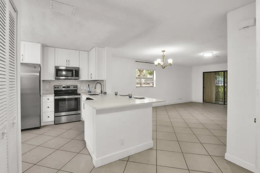 2112 NW 45th Avenue Coconut Creek FL 33066