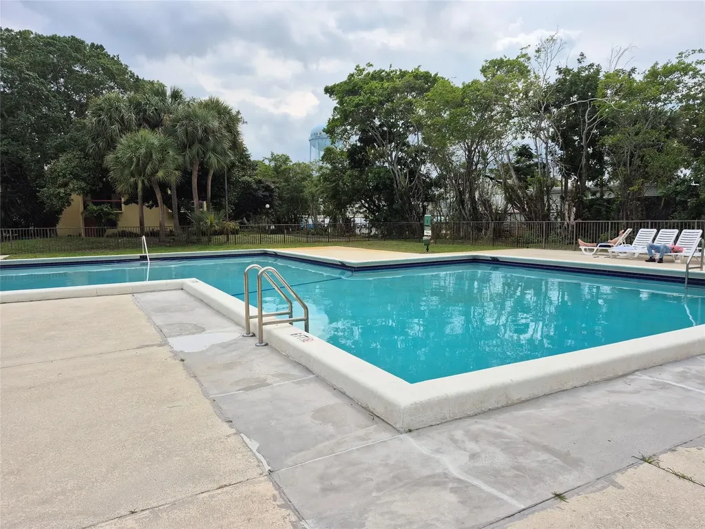 737 SE 1st Way Deerfield Beach FL 33441