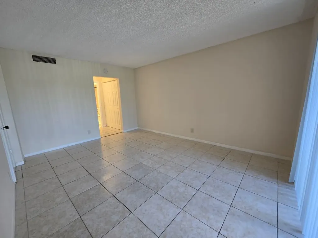 737 SE 1st Way Deerfield Beach FL 33441