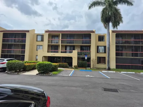 737 SE 1st Way Deerfield Beach FL 33441