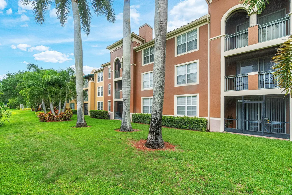 11740 St Andrews Place Wellington FL 33414