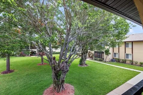 321 Pine Ridge Circle Greenacres FL 33463