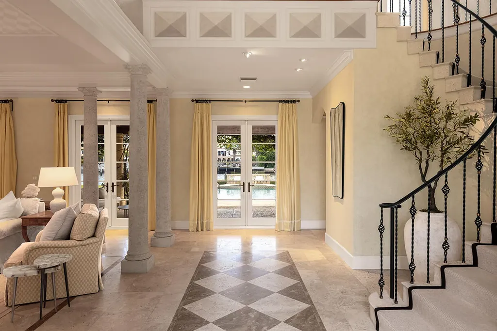 614 Tarpon Way Palm Beach FL 33480