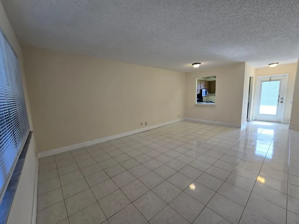 550 SE 2nd Avenue Deerfield Beach FL 33441