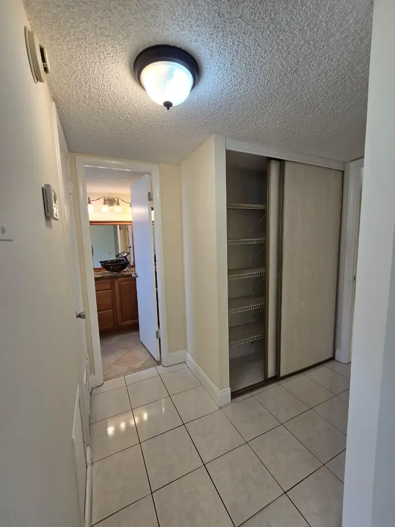 550 SE 2nd Avenue Deerfield Beach FL 33441