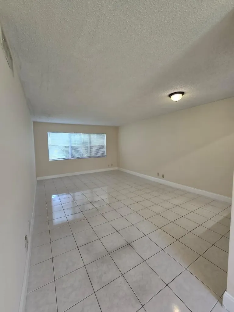 550 SE 2nd Avenue Deerfield Beach FL 33441