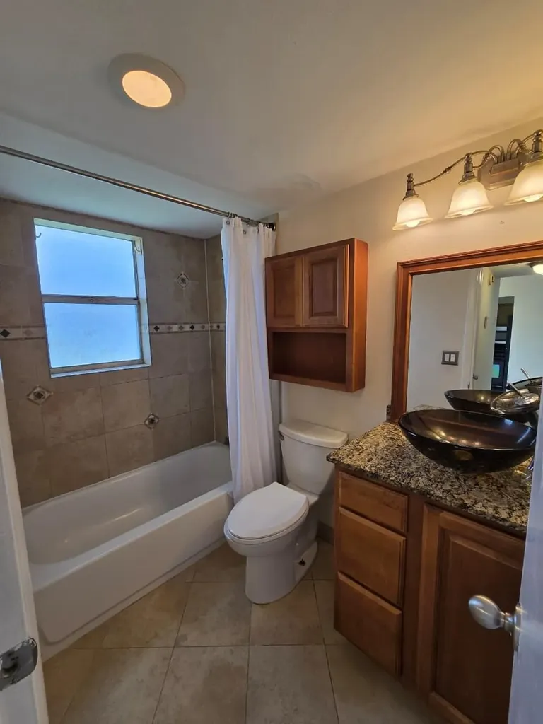 550 SE 2nd Avenue Deerfield Beach FL 33441