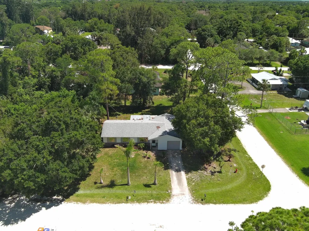 6195 7th Street Vero Beach FL 32968