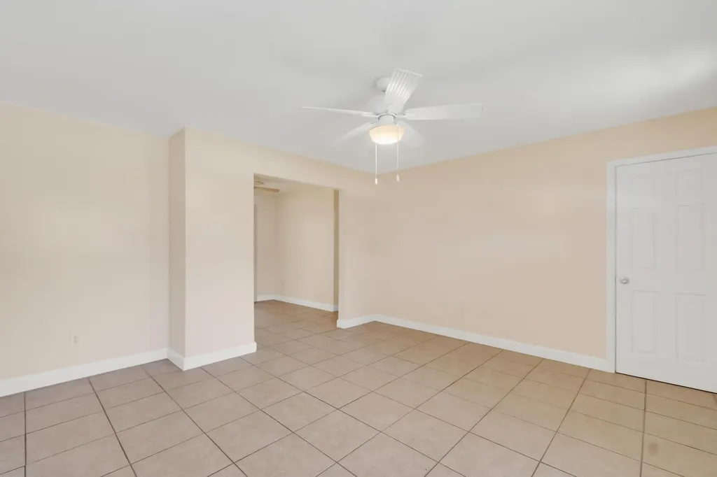 6195 7th Street Vero Beach FL 32968