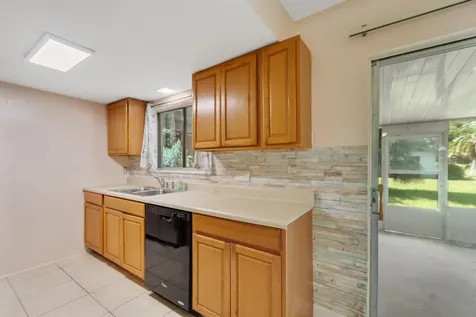 6195 7th Street Vero Beach FL 32968