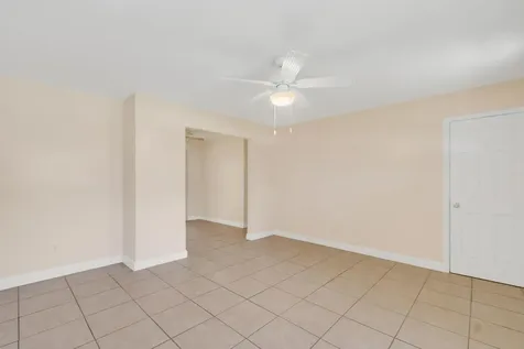 6195 7th Street Vero Beach FL 32968