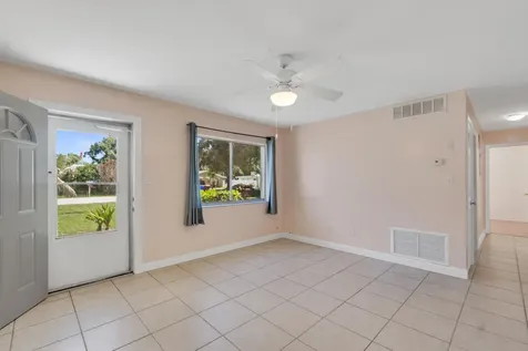 6195 7th Street Vero Beach FL 32968
