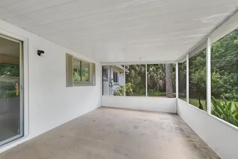 6195 7th Street Vero Beach FL 32968