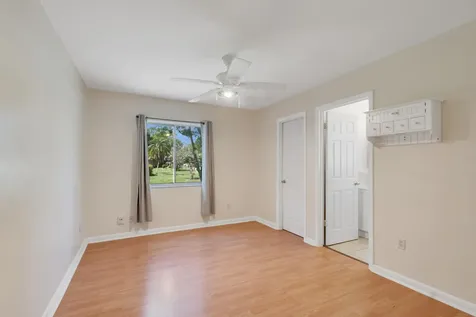 6195 7th Street Vero Beach FL 32968