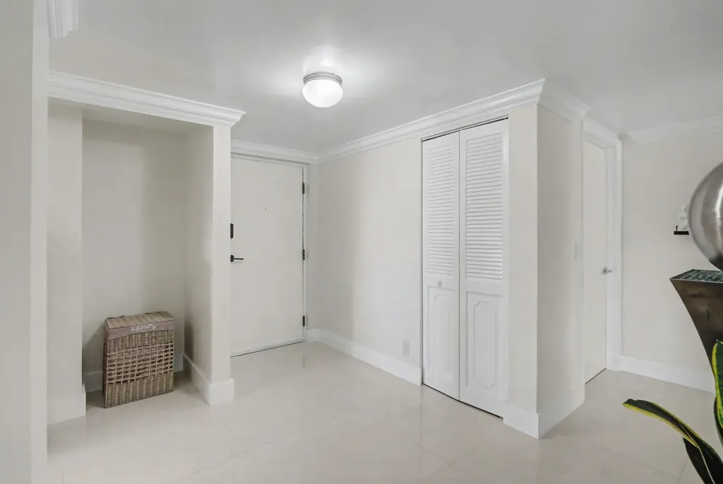6328 W Longboat Lane W Boca Raton FL 33433