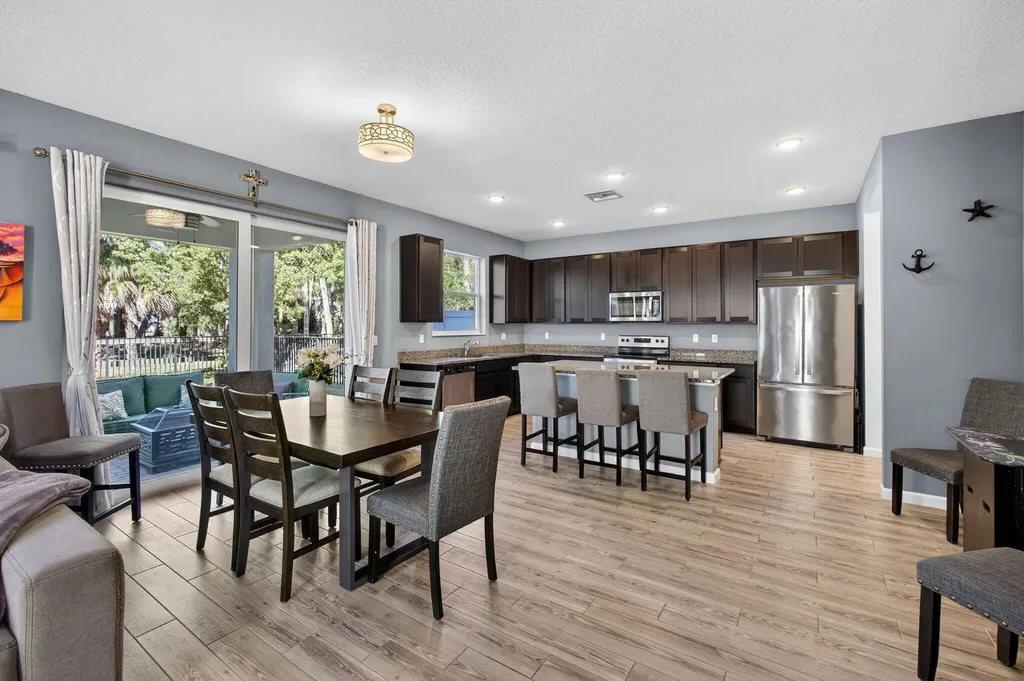 6607 Pointe Of Woods Drive West Palm Beach FL 33415