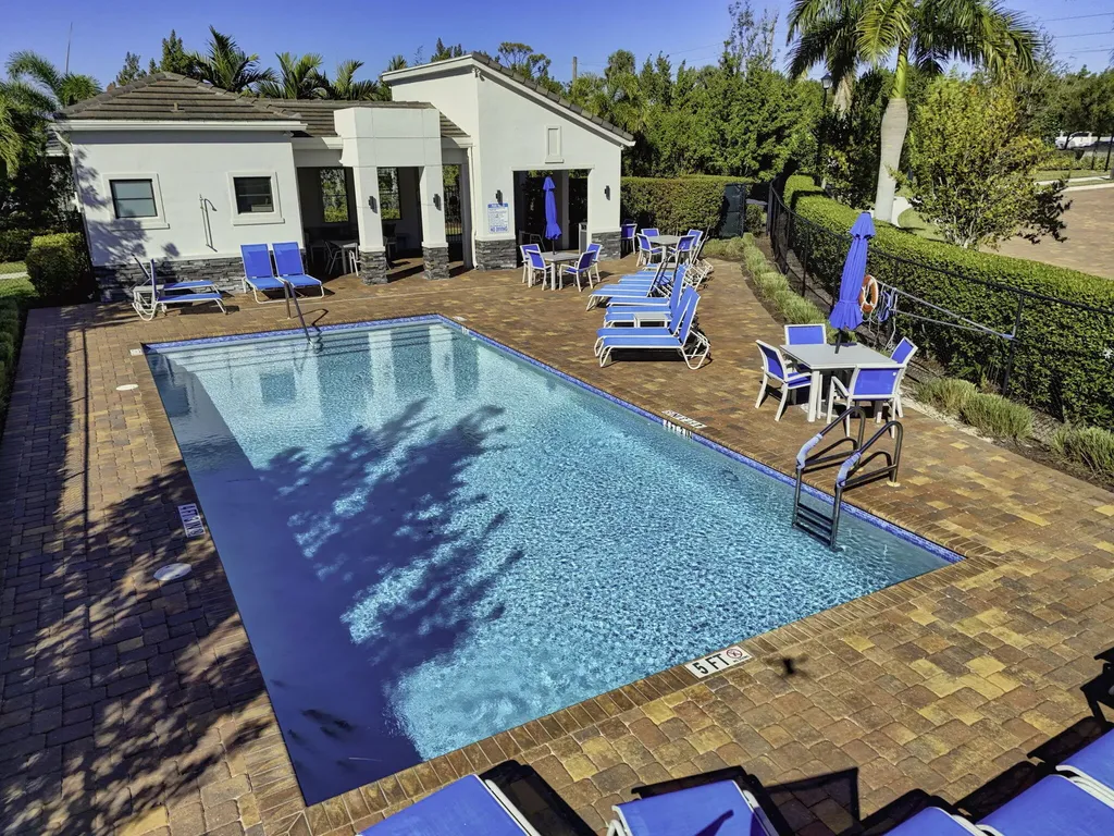 6607 Pointe Of Woods Drive West Palm Beach FL 33415