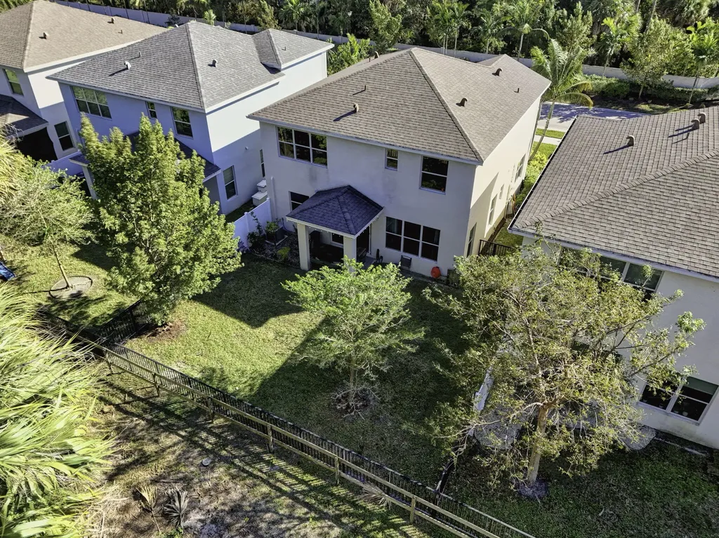 6607 Pointe Of Woods Drive West Palm Beach FL 33415