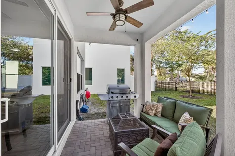 6607 Pointe Of Woods Drive West Palm Beach FL 33415