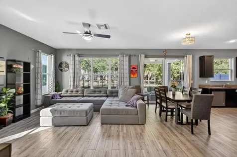 6607 Pointe Of Woods Drive West Palm Beach FL 33415