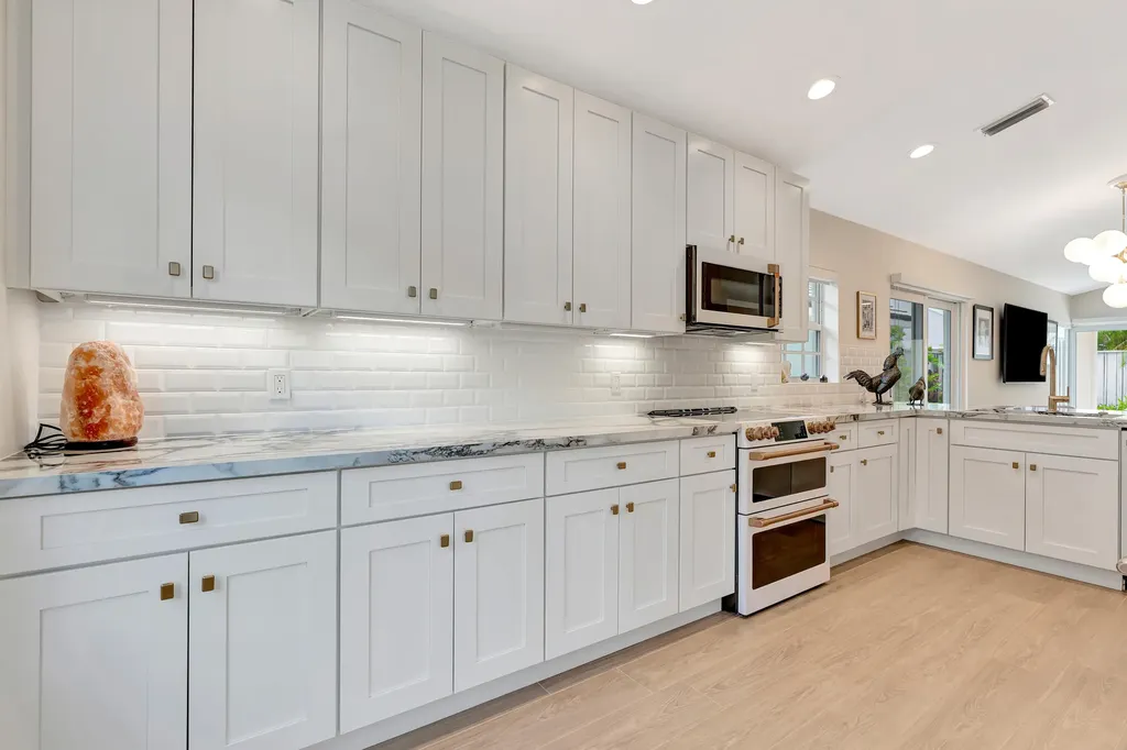 28 Admirals Court Palm Beach Gardens FL 33418