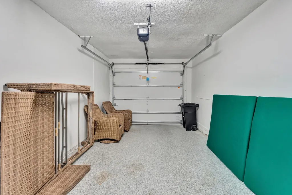 28 Admirals Court Palm Beach Gardens FL 33418