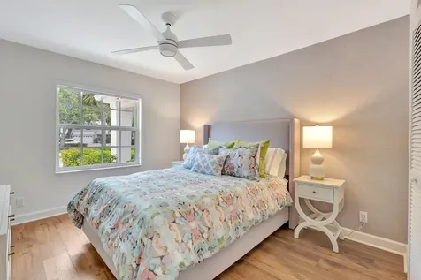 28 Admirals Court Palm Beach Gardens FL 33418