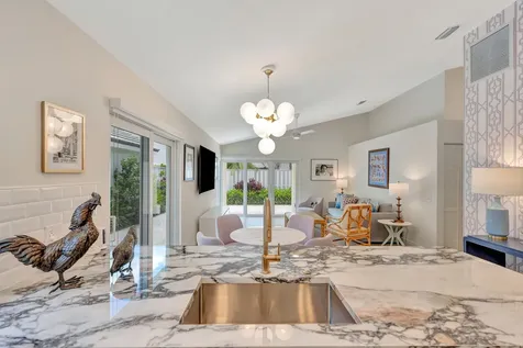 28 Admirals Court Palm Beach Gardens FL 33418