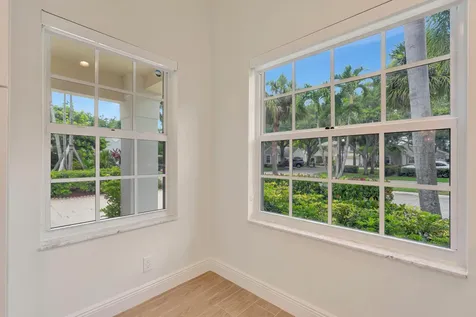 28 Admirals Court Palm Beach Gardens FL 33418