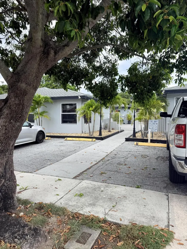 220 Walton Boulevard West Palm Beach FL 33405