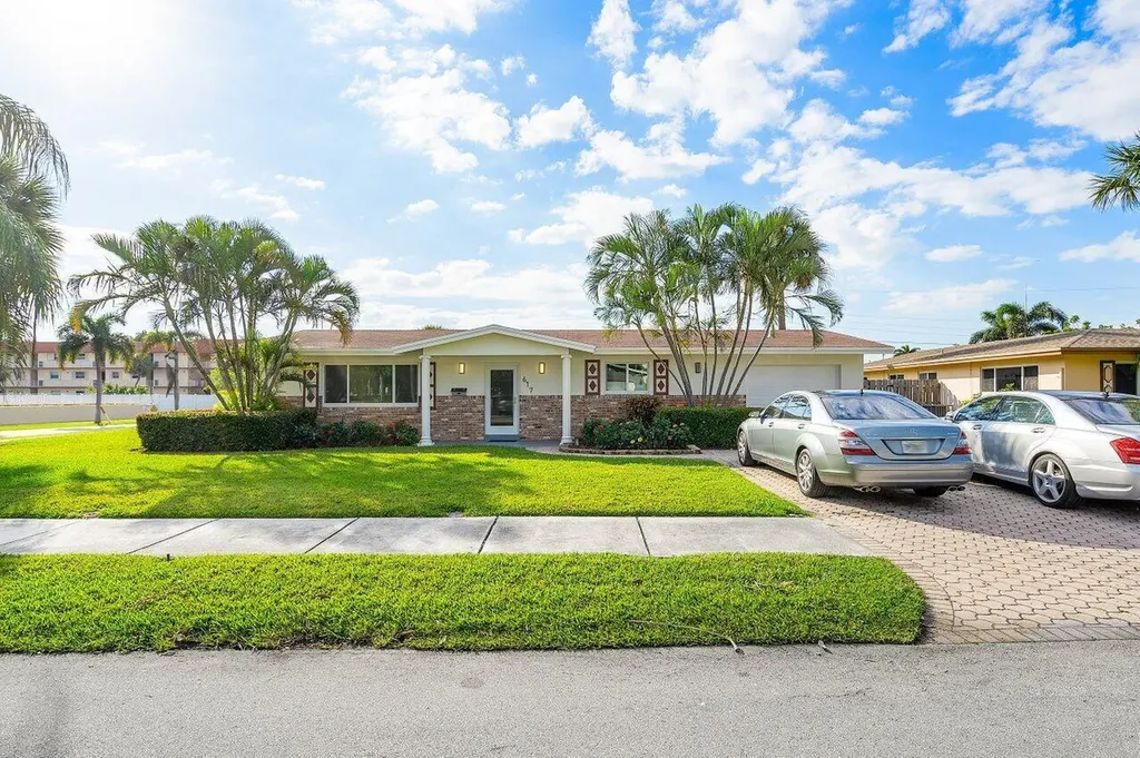 617 SE 8th Avenue Deerfield Beach FL 33441