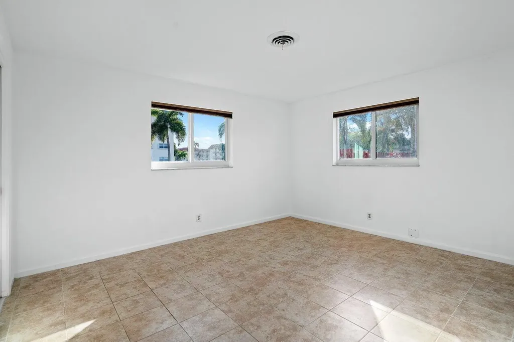 617 SE 8th Avenue Deerfield Beach FL 33441