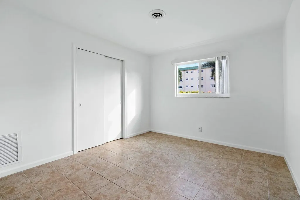 617 SE 8th Avenue Deerfield Beach FL 33441
