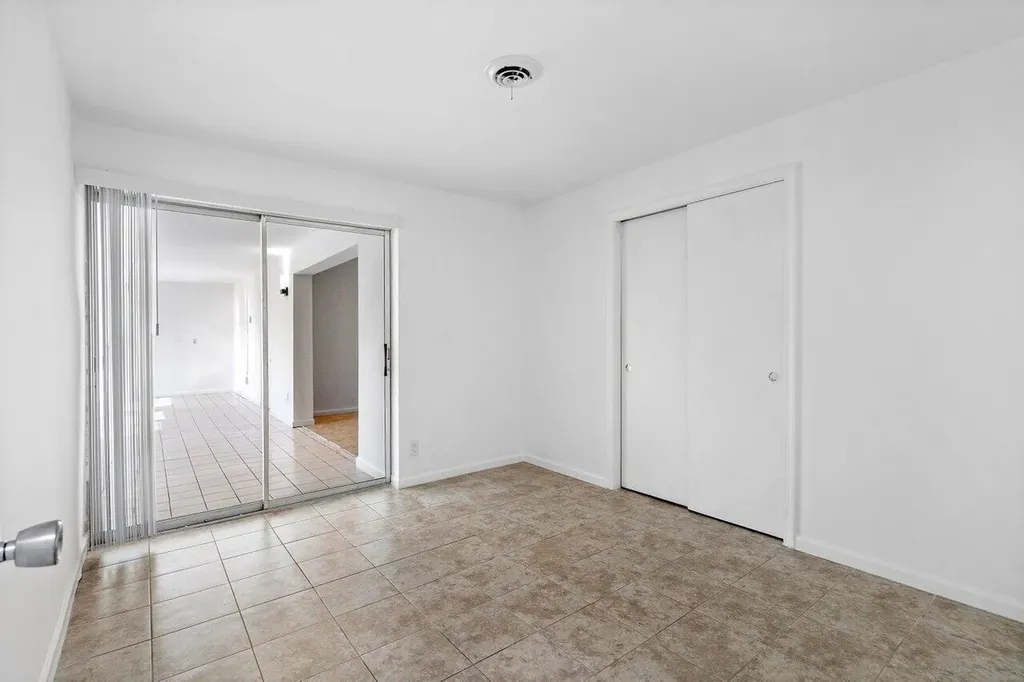 617 SE 8th Avenue Deerfield Beach FL 33441