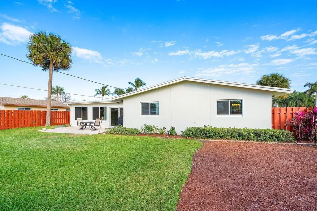 617 SE 8th Avenue Deerfield Beach FL 33441