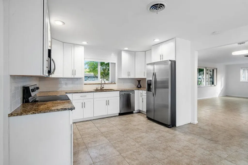 617 SE 8th Avenue Deerfield Beach FL 33441